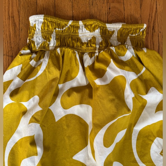 Women’s knee length skirt in yellow and white with pockets size S - Picture 5 of 7